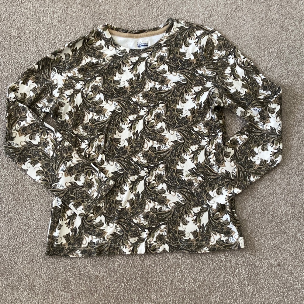 Full sleeve top